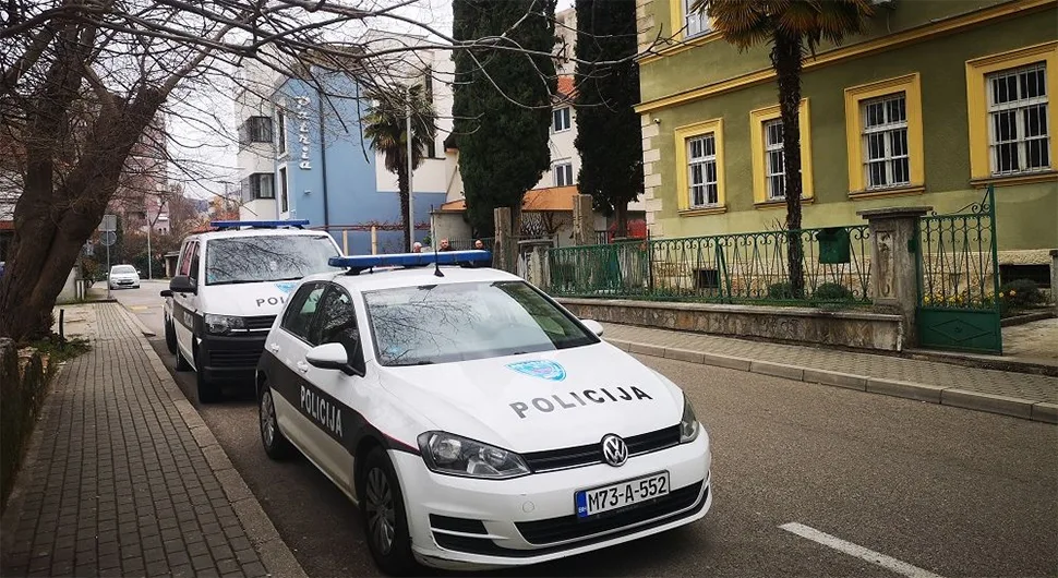 policija skola bomba avaz.webp